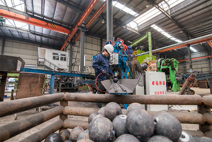忻州网架配件-螺栓球加工车间